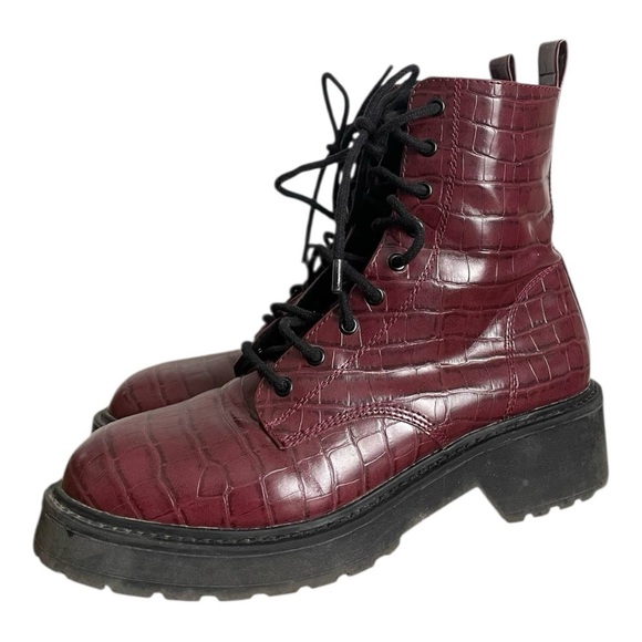 Burgundy Croc-Embossed Combat Boots with Chunky Sole size 6 - Picture 1 of 9